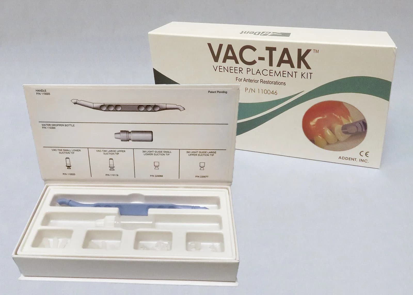 Kit VAC-TAK abierto con su mango, puntas y caja